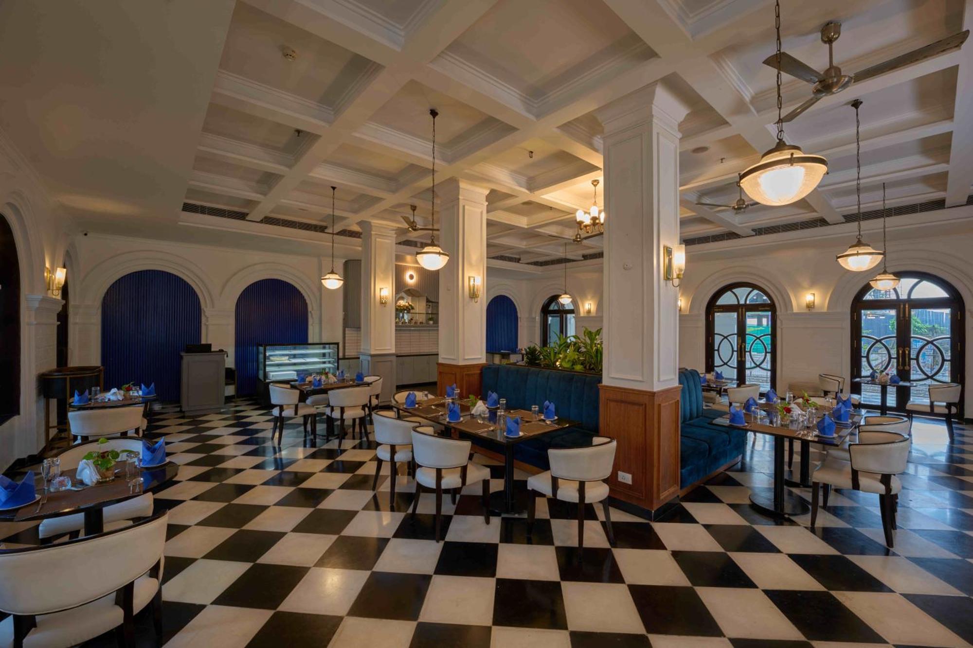 Hotel The Old Court House By Abad 4*